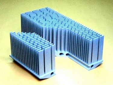 フィン・三つ穴同時成形